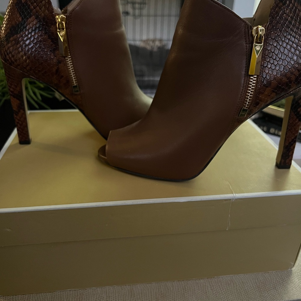 Michael Kors Bootie